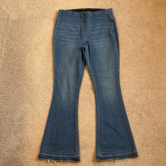 INC Classic Pull-On Flared Women's Jeans - Picture 2 of 6